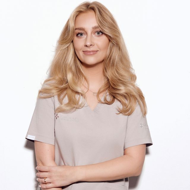 Laura Sara  Cieślik, higienistka/higienista stomatologiczny Warszawa