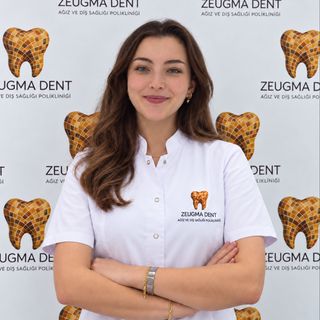 Emine Bozkurt, Diş Hekimi Nizip