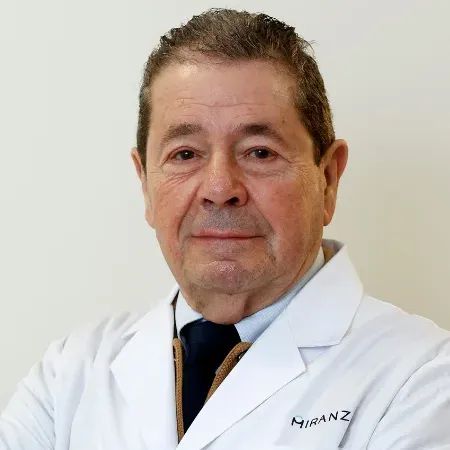 Emilio Bedia Garcia, Oftalmólogo Santander