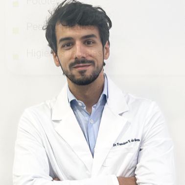 Francisco Nunes De Andreu, Cirujano plástico Alicante
