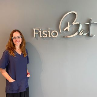 Acercar imagen: Marta Pluvins Lavid, Fisioterapeuta Vilanova i La Geltrú