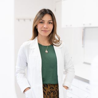 Acercar imagen: Nataly Revelo, Médico estético Barcelona