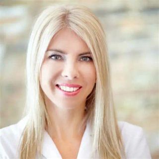 dr Izabela Lenartowicz