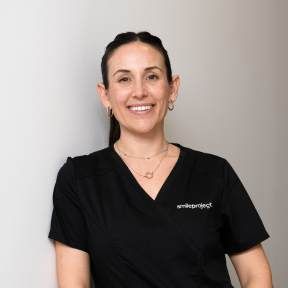Acercar imagen: Carla Labeguere, Dentista Benidorm
