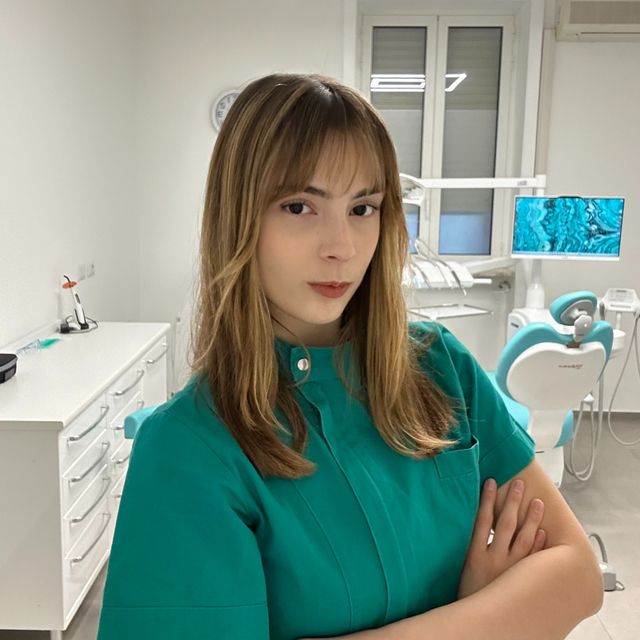 Silvia Bernardini, dentista Lecce