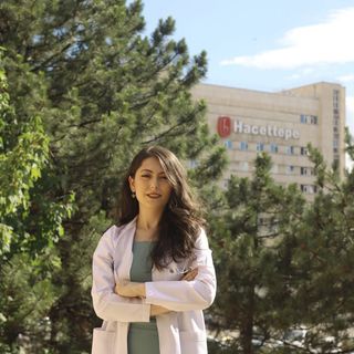 Aslıhan Biçer Sakin, Göz Hastalıkları Ankara