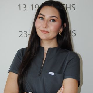 Milena Bal Esen, Diş Hekimi Mersin