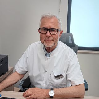 Powiększ obraz: Zbigniew Grzybowski, chirurg Słupsk