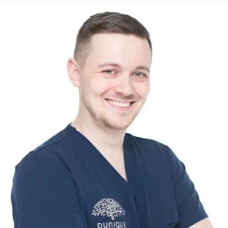 Powiększ obraz: Michał Karcz, chirurg szczękowo-twarzowy Chorzów