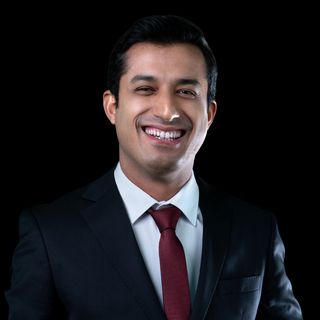 Resmi büyüt: Ömer Uçur, Çocuk ve Ergen Psikiyatrisi İstanbul