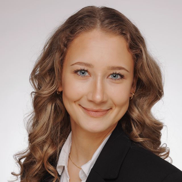 Darja Lynn Wieland, Zahnarzt Berlin