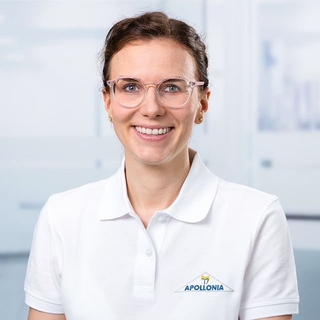 Naira Stilling, Zahnarzt Düsseldorf