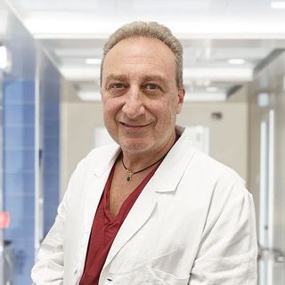 Ingrandire l'immagine: Marco Togliatto, chirurgo maxillo facciale Torino