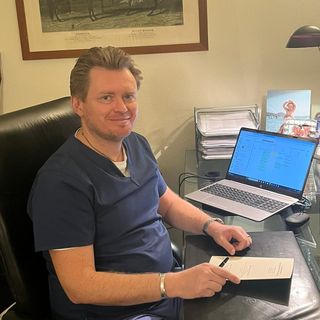 Dr. Marco Salvatores