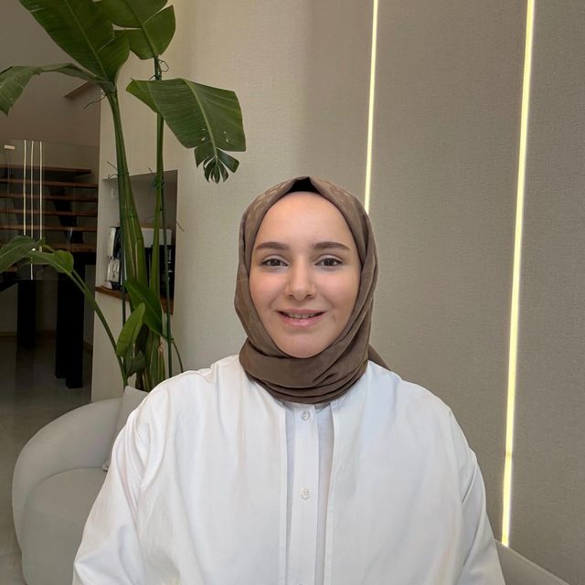 Cevher Elif Öztürk, Diş Hekimi Nilüfer