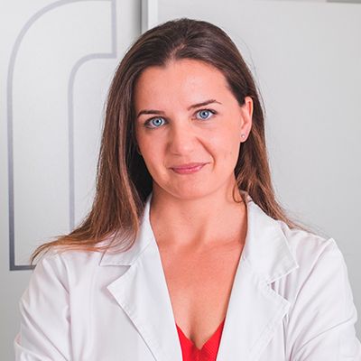 María Teresa Hernández Carbonel, Angiólogo y cirujano vascular Ceuta