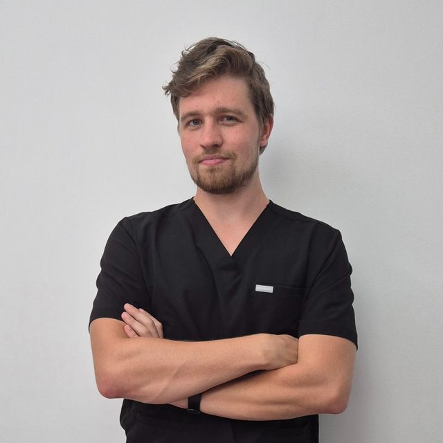 Bartosz Obtułowicz, stomatolog Kraków