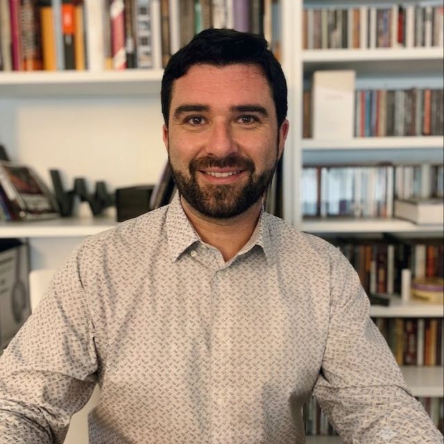 Carlos Alberto Martin Mora, Psicólogo Cobeña