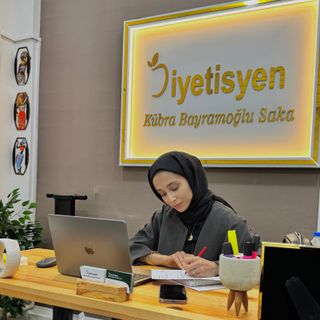 Resmi büyüt: Kübra Bayramoğlu Saka, Diyetisyen İstanbul