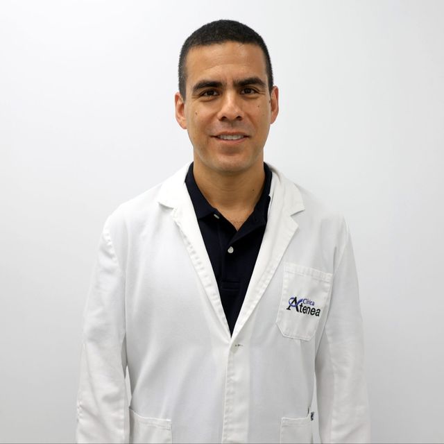 Luis Gerardo Beteta Gorriti, Dermatólogo L'Eliana