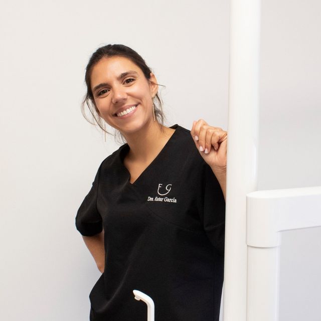 Ester García López, Dentista Oliva