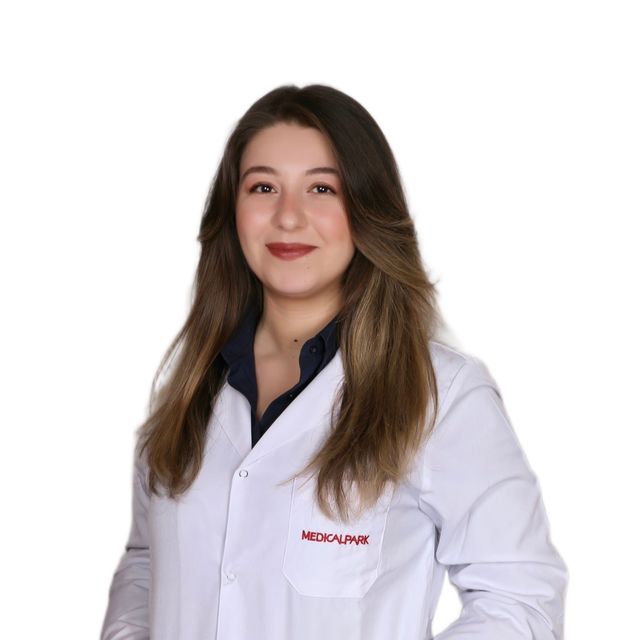 Elif Ulusoy Demir, İç Hastalıkları İstanbul