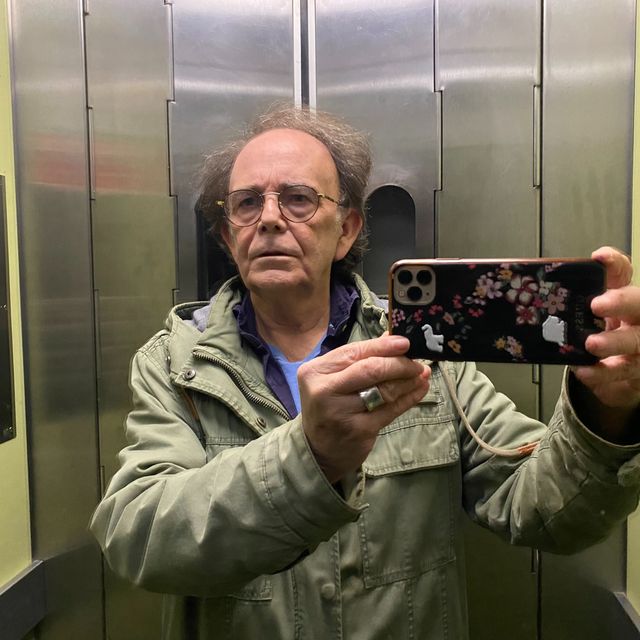 Carlos Vallvé González, Psiquiatra Barcelona