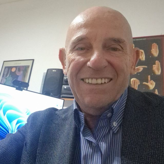 Renato Sgrosso, oculista Napoli