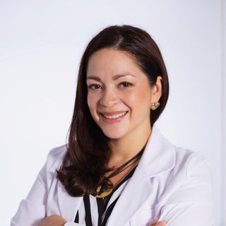 Acercar imagen: Catalina Tenjo, Médico estético Santander