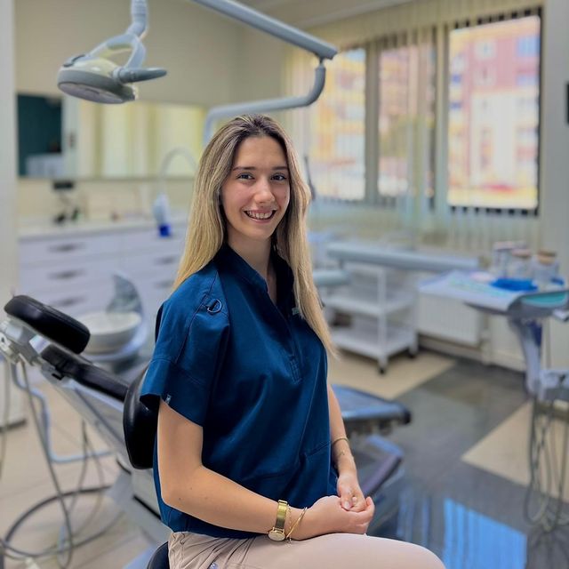 Ceren Demiralay, Çocuk Diş Hekimliği (Pedodonti) Denizli