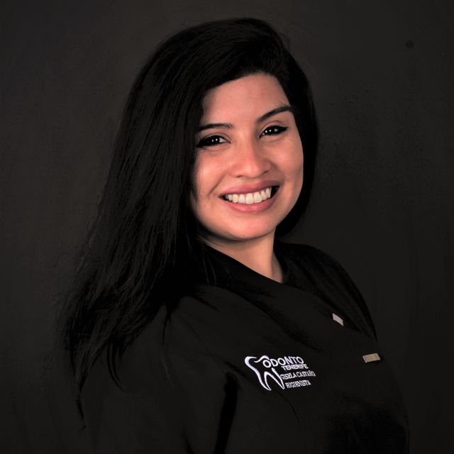 Gisela Daiana Castaño Paniagua, Higienista dental Playa de las Americas