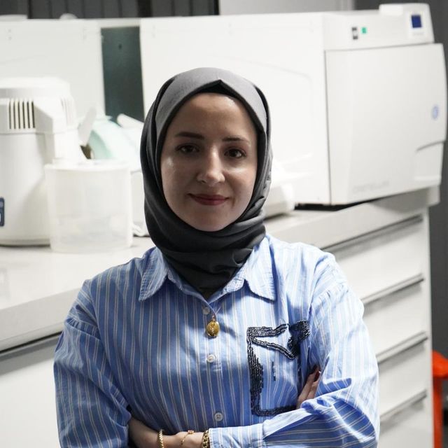 Hiba Aktaş, Diş Hekimi Niğde