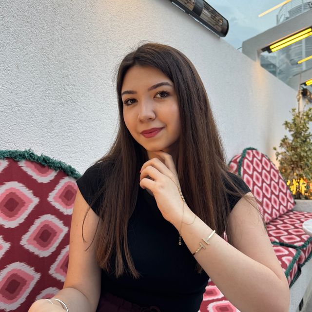 Çağla Yıldız, Psikoloji Bursa