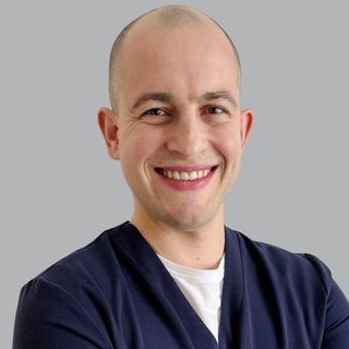 Powiększ obraz: Robert Chmielarski, ortopeda Zabrze