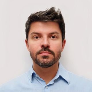 Powiększ obraz: Mateusz Bielecki, chirurg szczękowo-twarzowy Gliwice