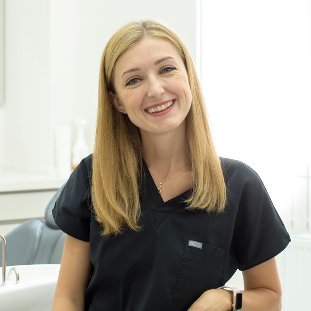 Cansu Tor, Protetik Diş Tedavisi Kadıköy