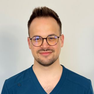 Powiększ obraz: Jakub Wilhelm, stomatolog Żnin