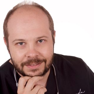 Acercar imagen: Kilian Molina García, Dentista San Feliu de Guixols