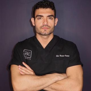 Ingrandire l'immagine: Vincenzo Cosenza, medico estetico Napoli