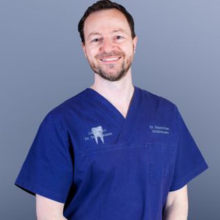 Bild vergrößern: Maximilian Strickhausen, Zahnarzt Mülheim an der Ruhr