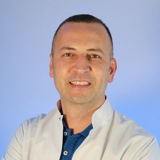 Servet Akyıldız, Diş Hekimi Denizli