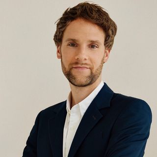 Powiększ obraz: Karol Witkowski, stomatolog Warszawa