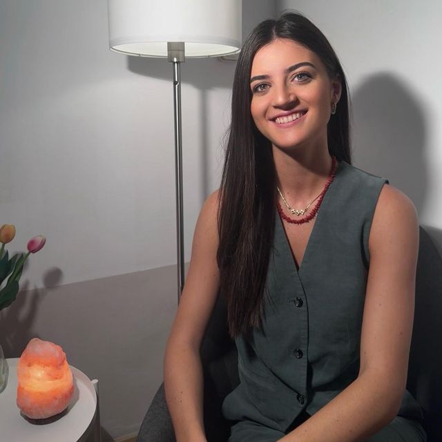 Lourdes Gómez Ortega, Psicólogo Granada