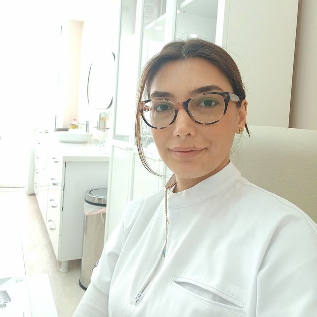 Gökçe Altın, Diş Hekimi Tekirdağ