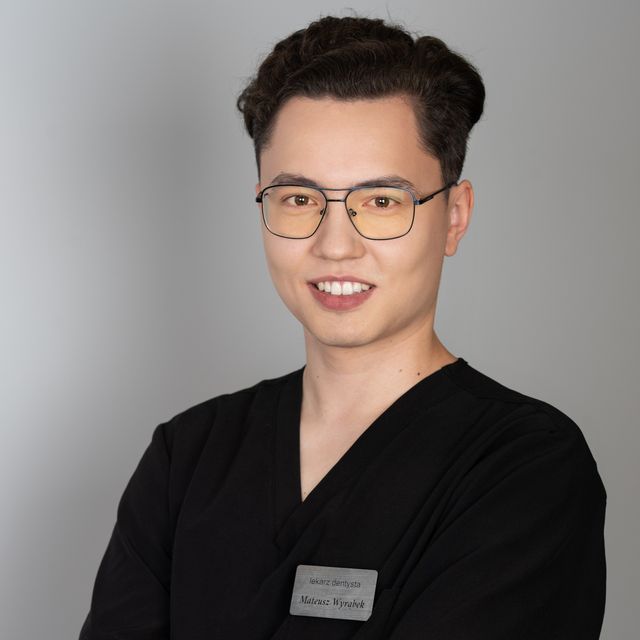 Mateusz Wyrąbek, stomatolog Opole