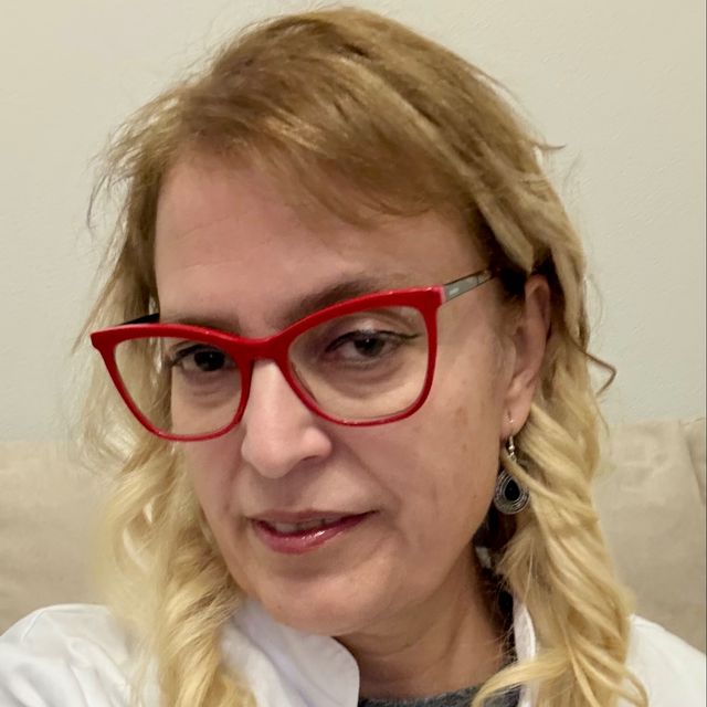 Thania Murbartián, Terapeuta complementario Vigo