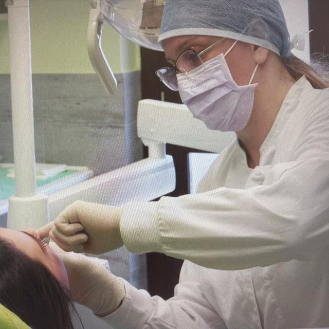 Azzurra Minciarelli, dentista Bari