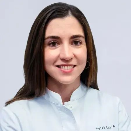 Enara Etxabe Agirre, Oftalmólogo Donostia-San Sebastián