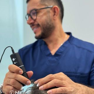 Acercar imagen: Roy Argueta, Médico estético Barcelona