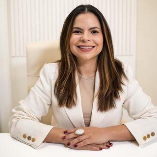 Acercar imagen: Carla Clapes, Dentista La Cañada